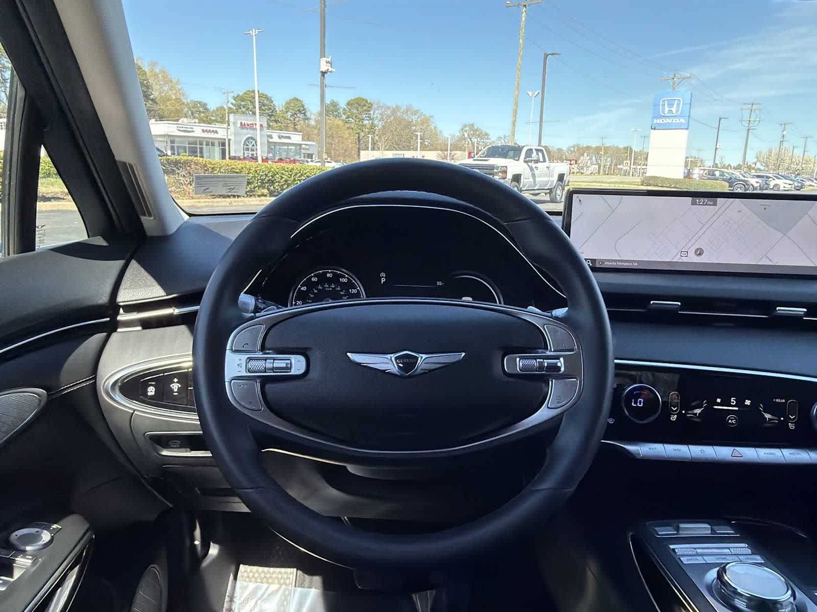 Used 2025 Genesis GV70 2.5T AWD/4WD image 11