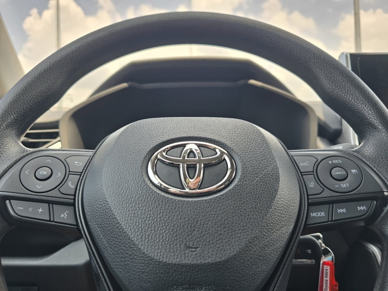 Certified 2023 Toyota RAV4 LE AWD/4WD image 23
