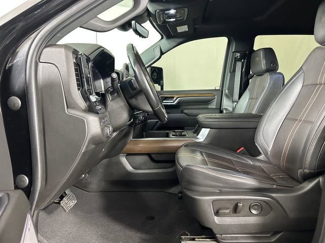 Used 2024 Chevrolet Silverado 2500 High Country w/ High Country Premium Package image 12