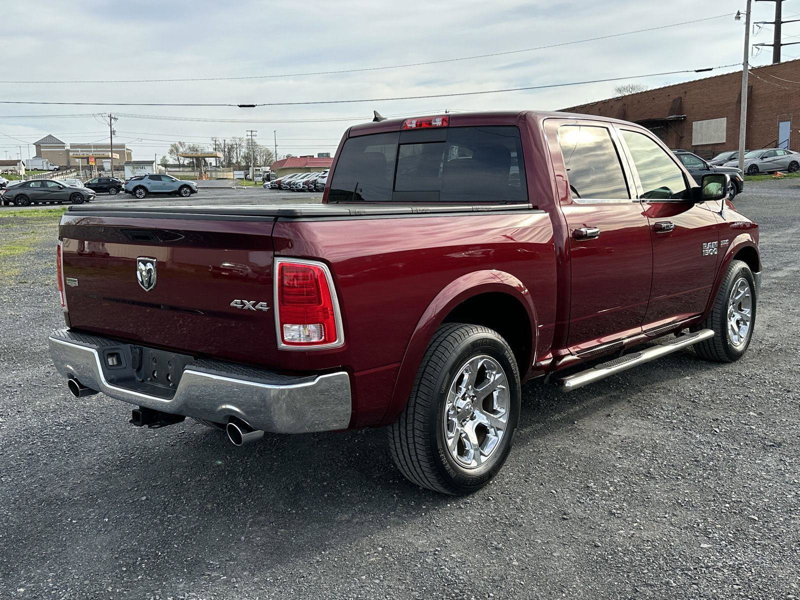 Used 2017 RAM 1500 Laramie image 8