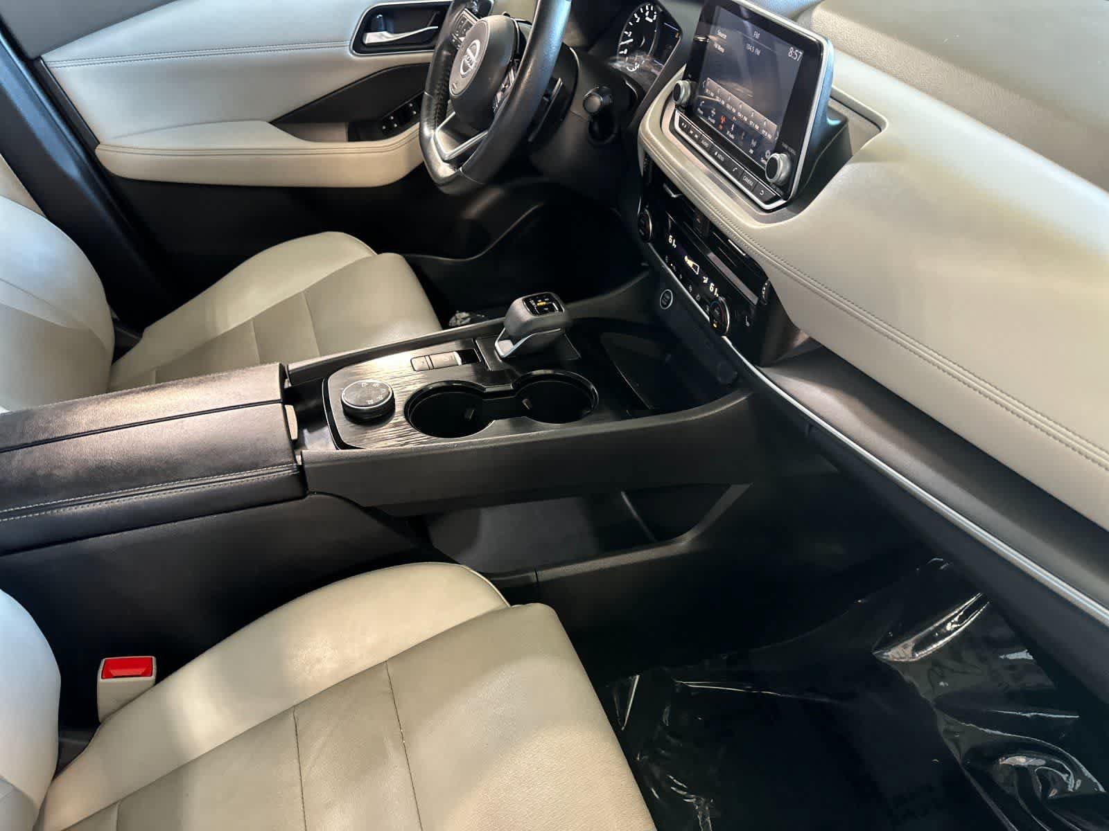Used 2021 Nissan Rogue SV w/ Premium Package AWD/4WD image 17