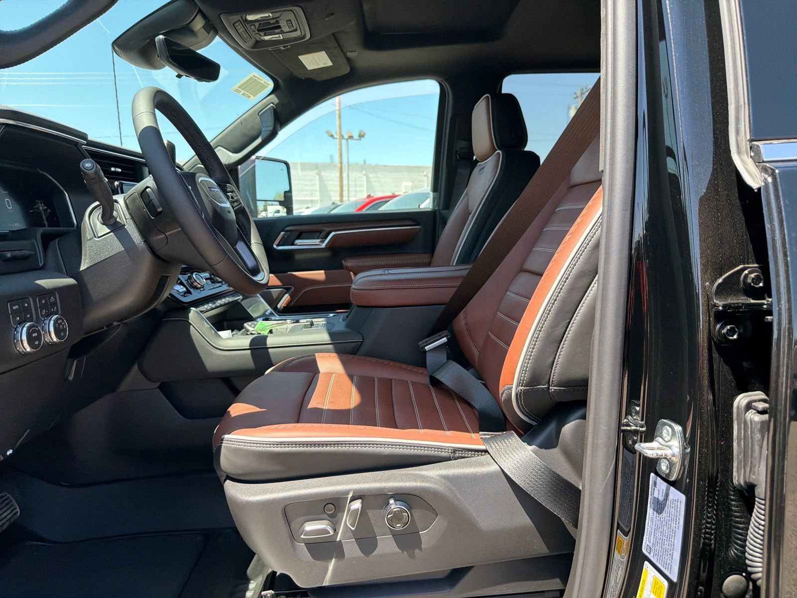 New 2026 GMC Sierra 2500 Denali Ultimate AWD/4WD image 13