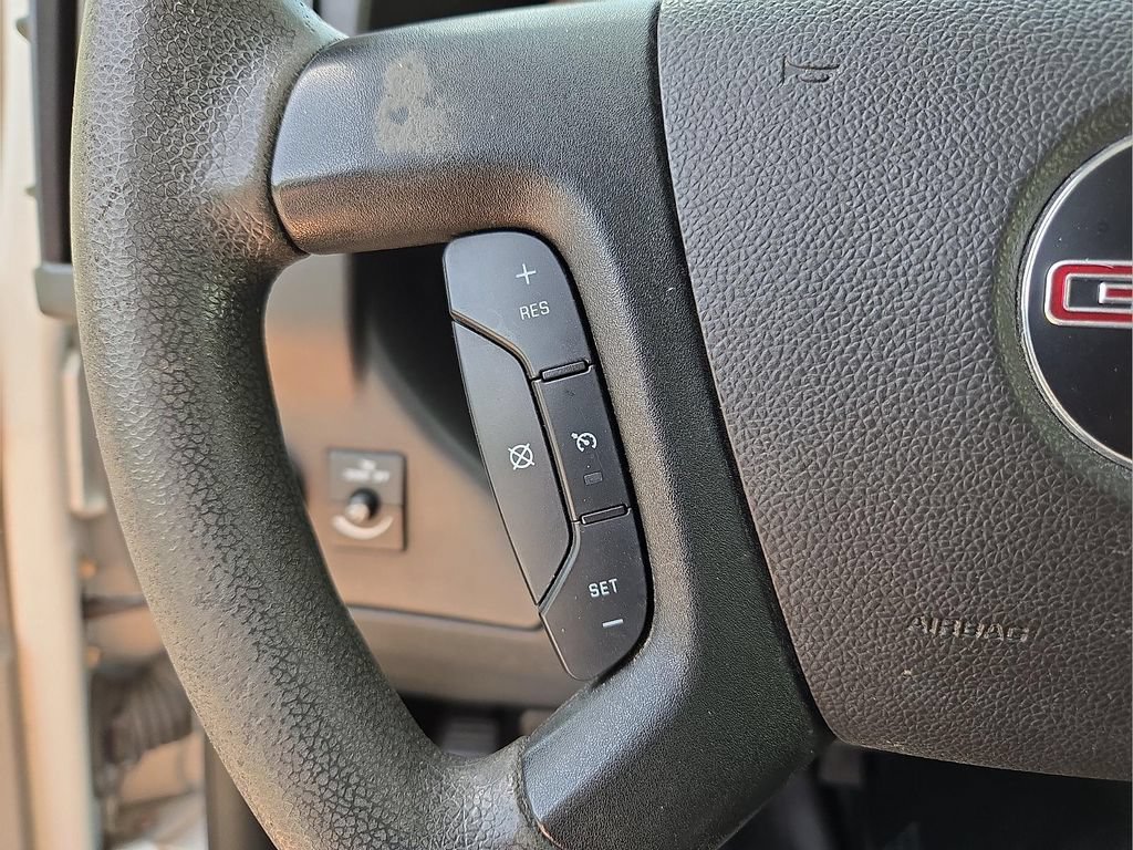 Used 2017 GMC Savana 2500 RWD image 24