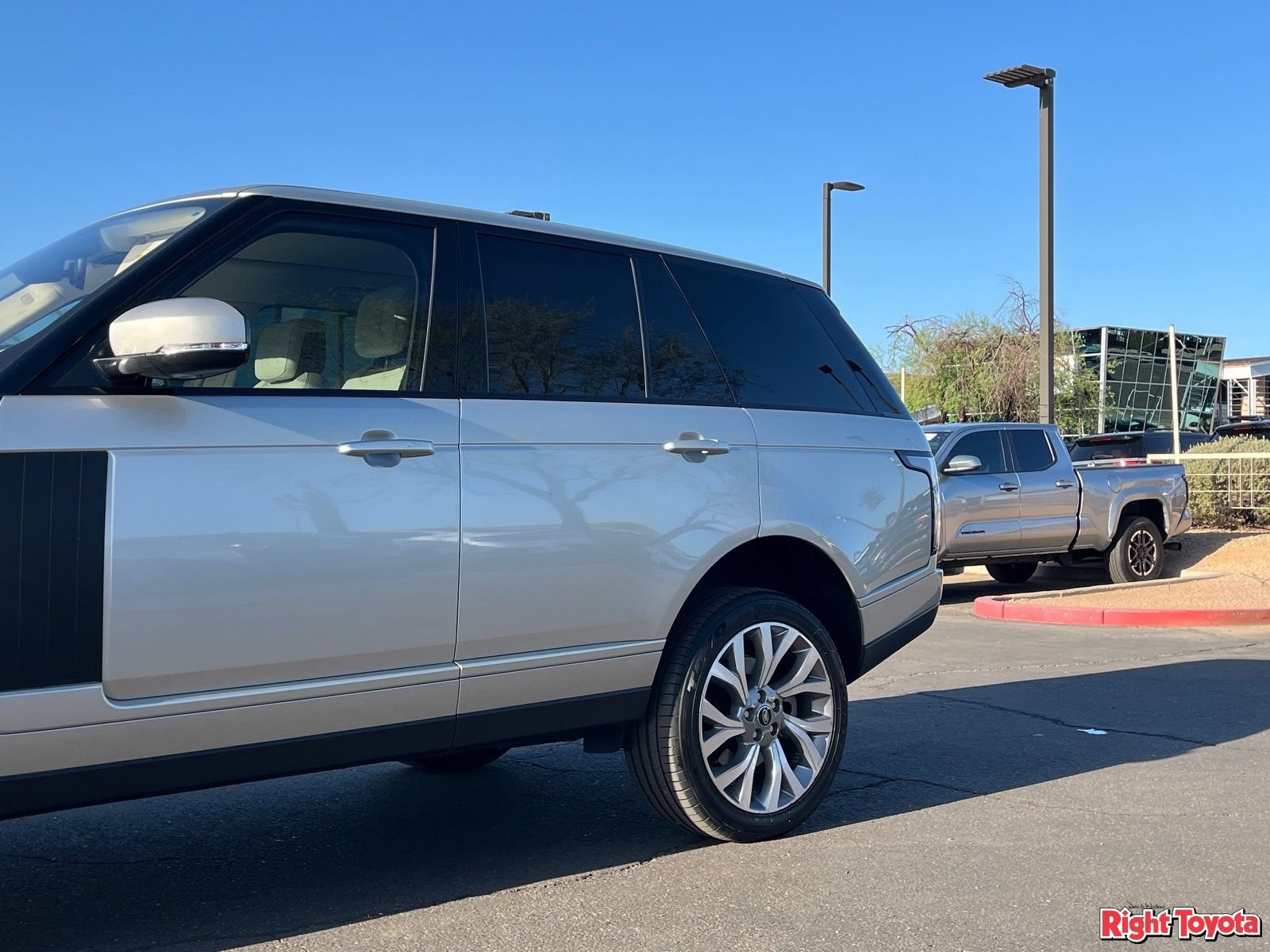 Used 2021 Land Rover Range Rover AWD/4WD image 9