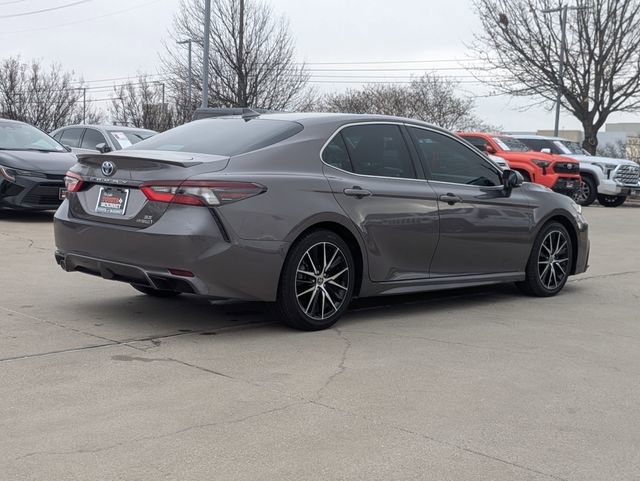 Used 2022 Toyota Camry SE image 6