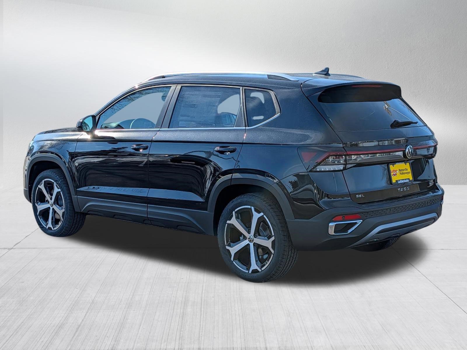 New 2026 Volkswagen Taos SEL image 3