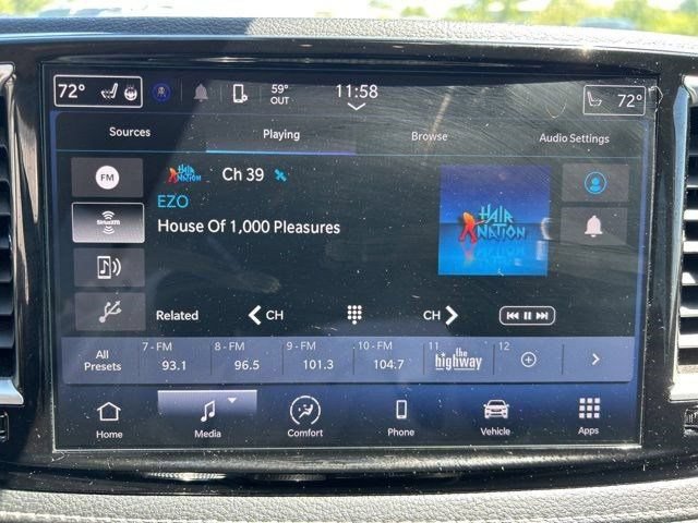 Used 2023 Chrysler Pacifica Touring-L FWD image 25