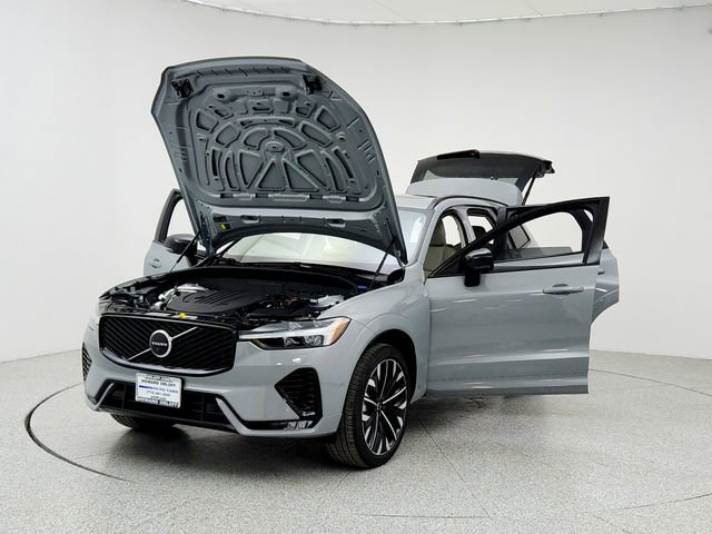 New 2026 Volvo XC60 B5 Ultra w/ Protection Package Premier image 9
