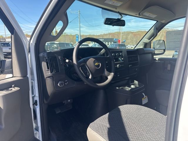 New 2026 Chevrolet Express 2500 RWD image 8