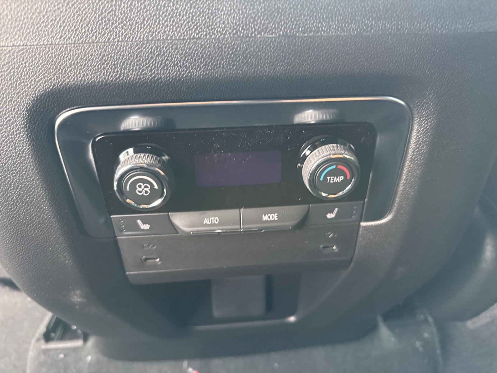 New 2025 Chevrolet Suburban High Country image 17