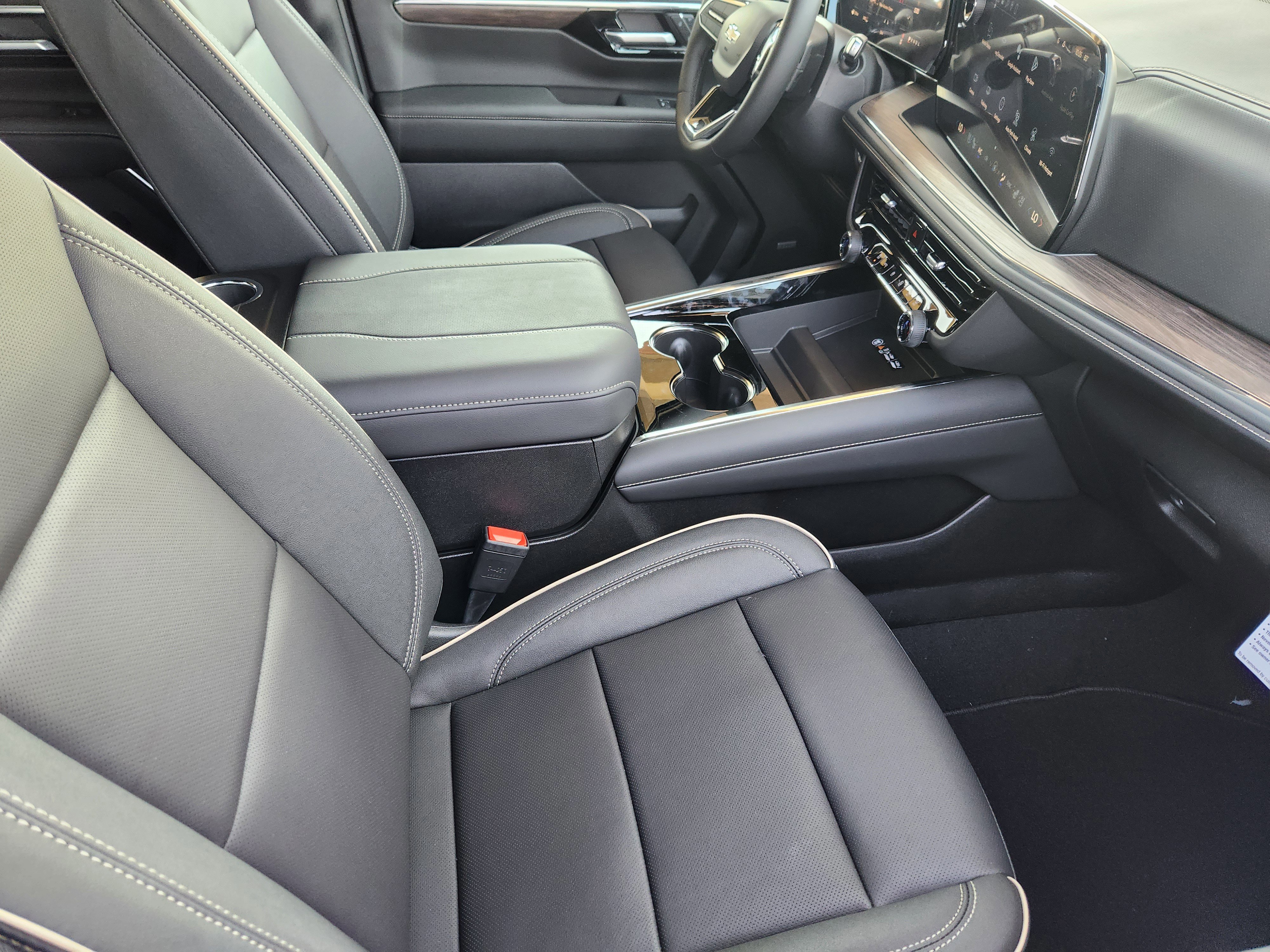 New 2026 Chevrolet Tahoe Premier w/ Sun And Tow Package image 11