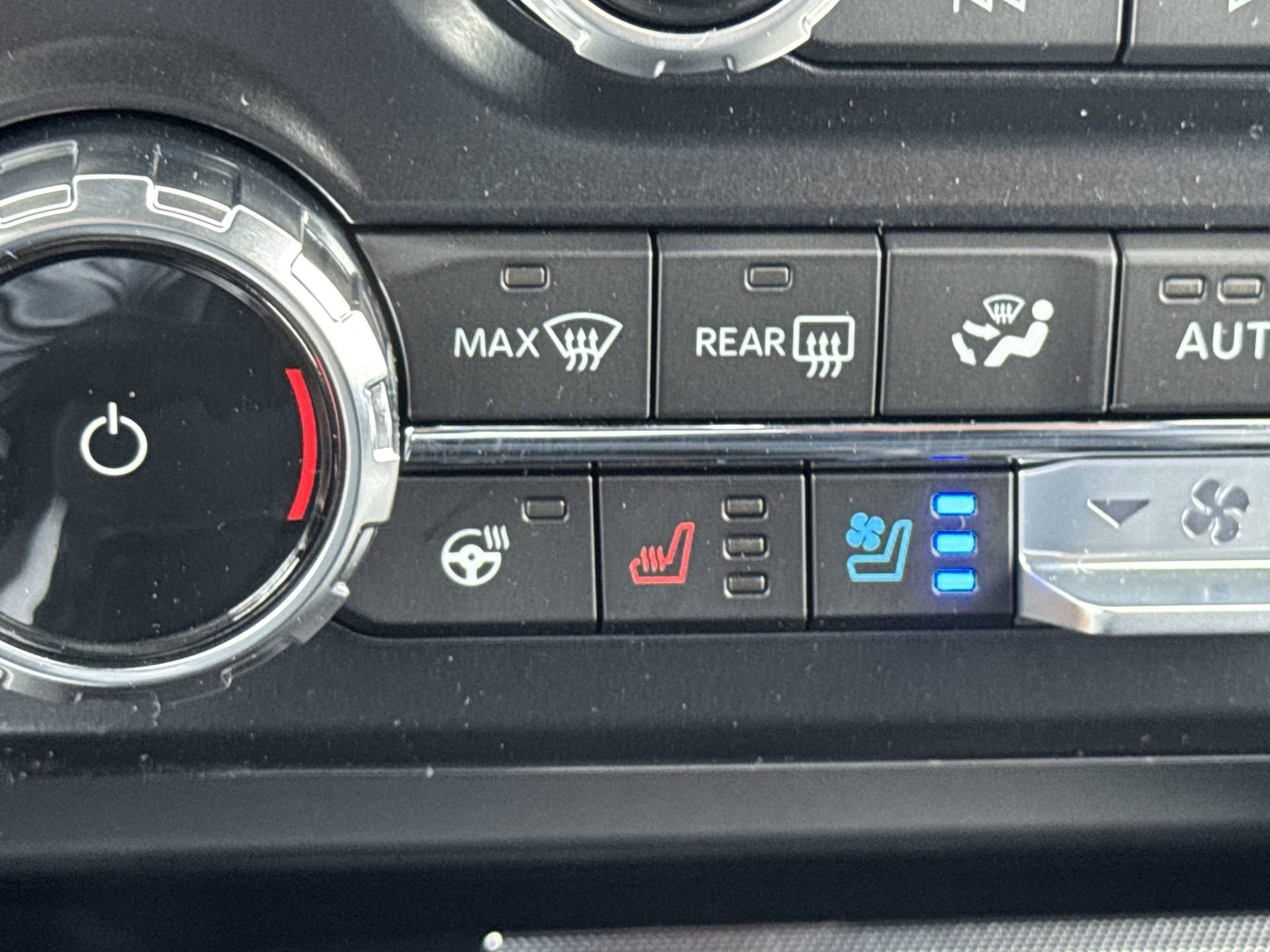Used 2025 Ford F350 Lariat w/ Chrome Package AWD/4WD image 55