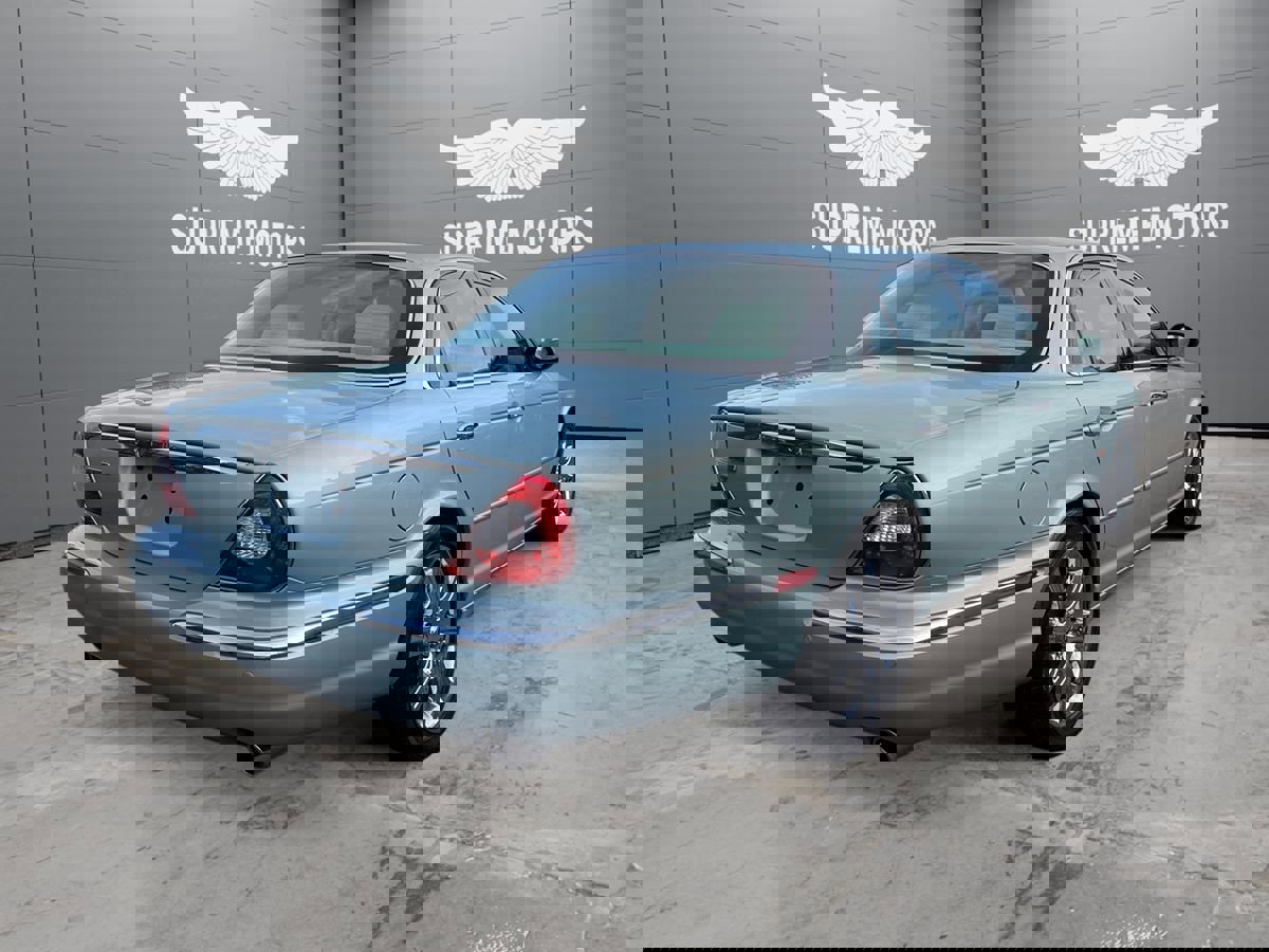 Used 2004 Jaguar XJ8 image 4