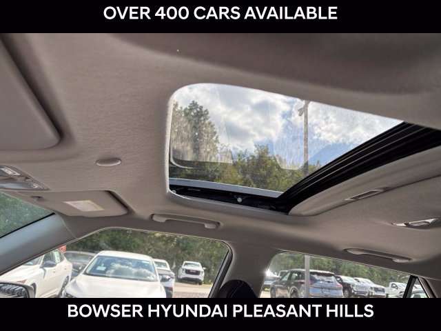 New 2026 Hyundai Venue SEL FWD image 7