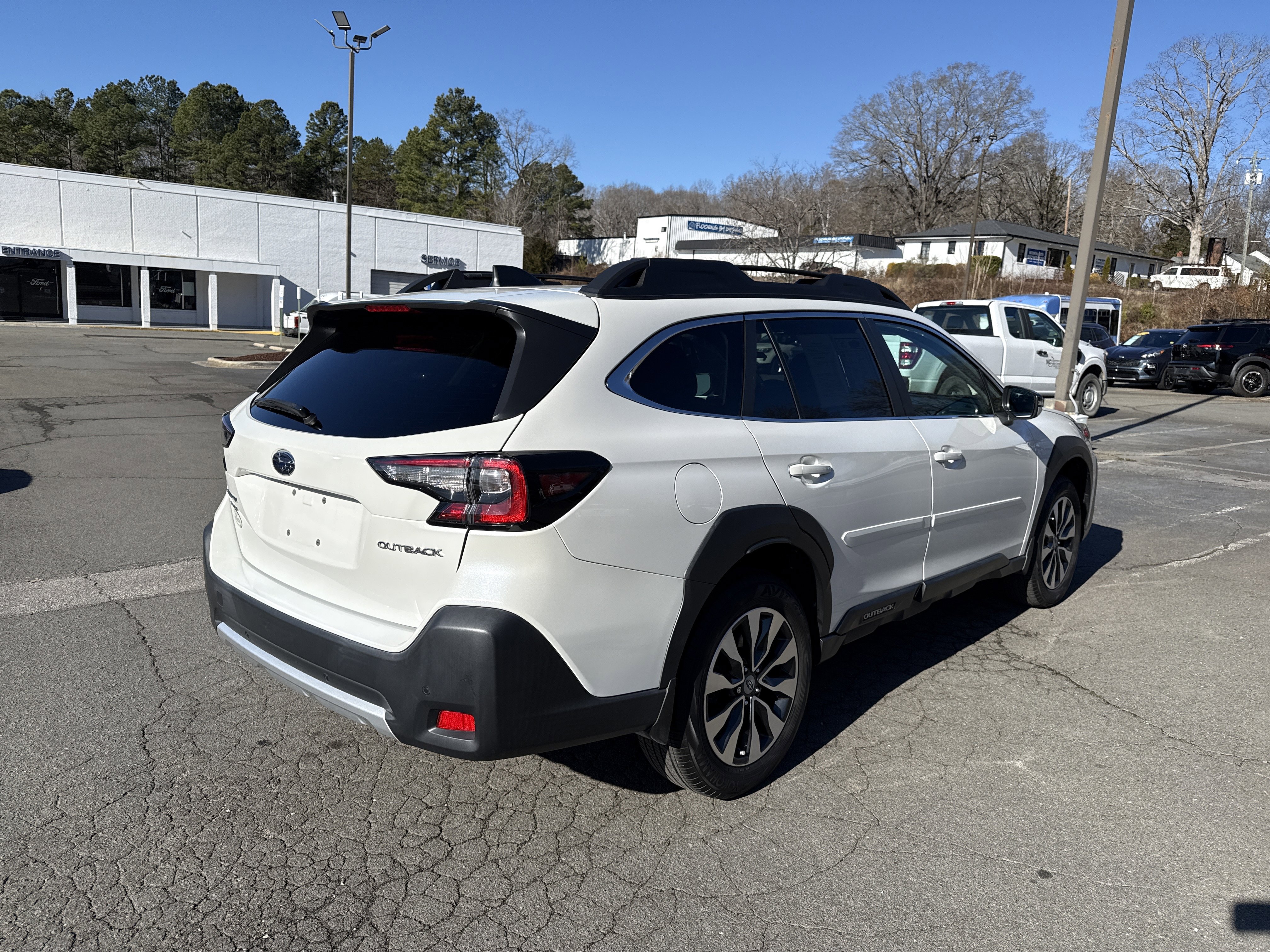 Used 2023 Subaru Outback Limited image 7