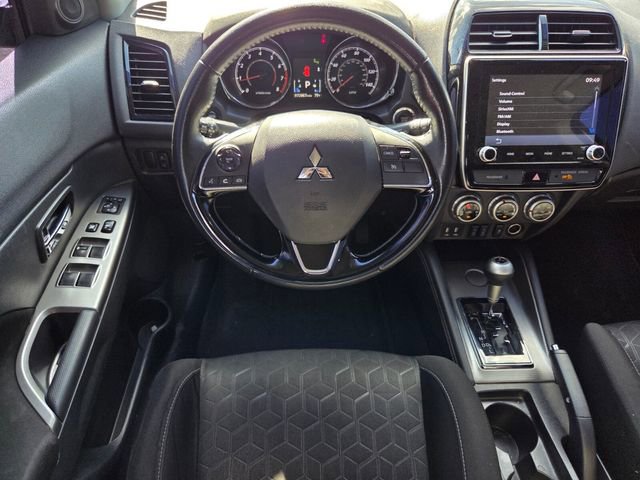 Used 2020 Mitsubishi Outlander Sport SE FWD image 12