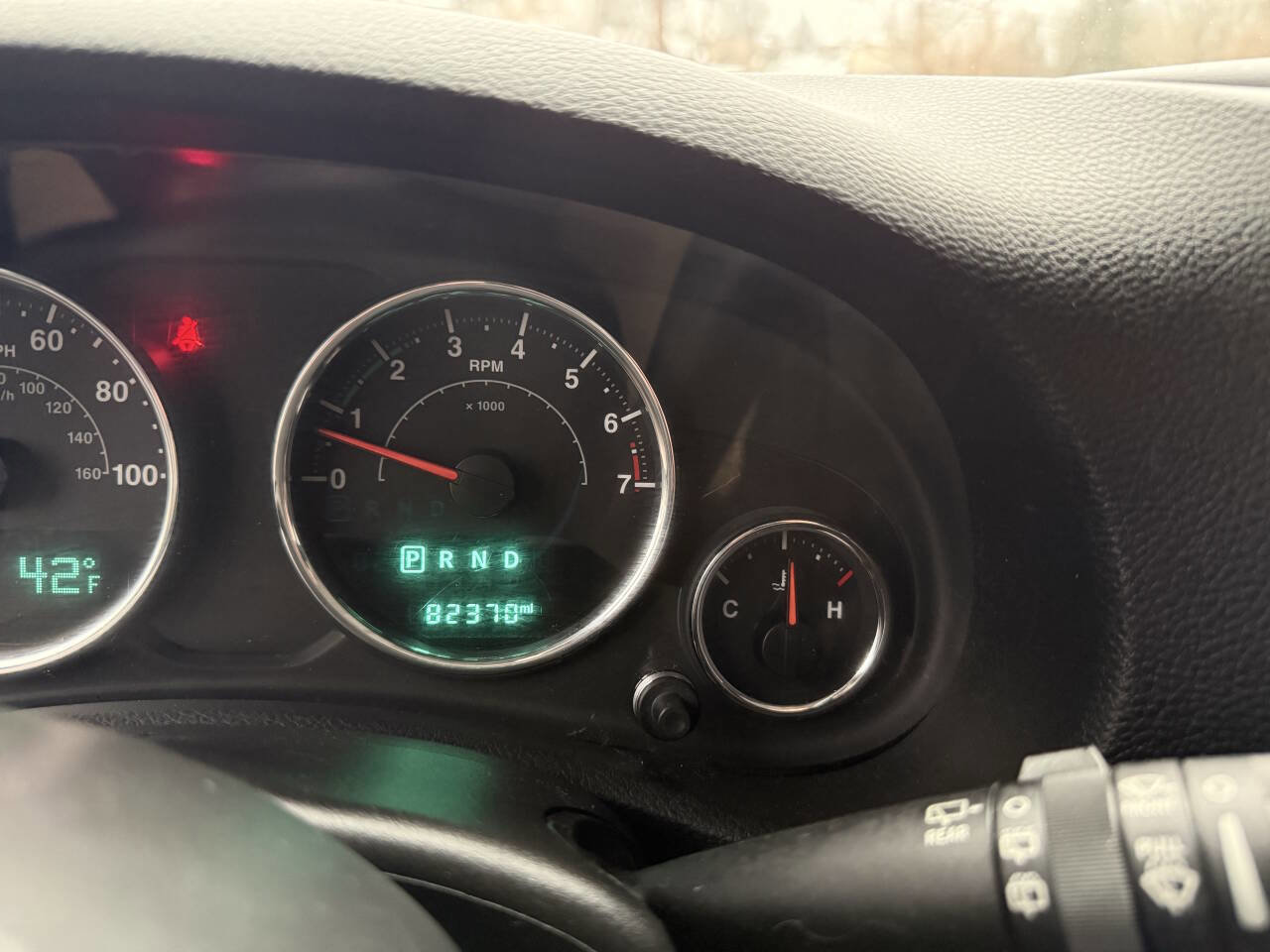 Used 2017 Jeep Wrangler Unlimited Sahara w/ Connectivity Group image 34