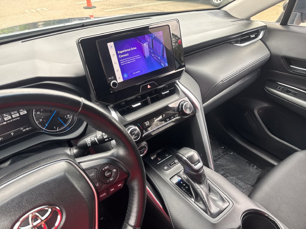 Used 2023 Toyota Venza LE AWD/4WD image 22