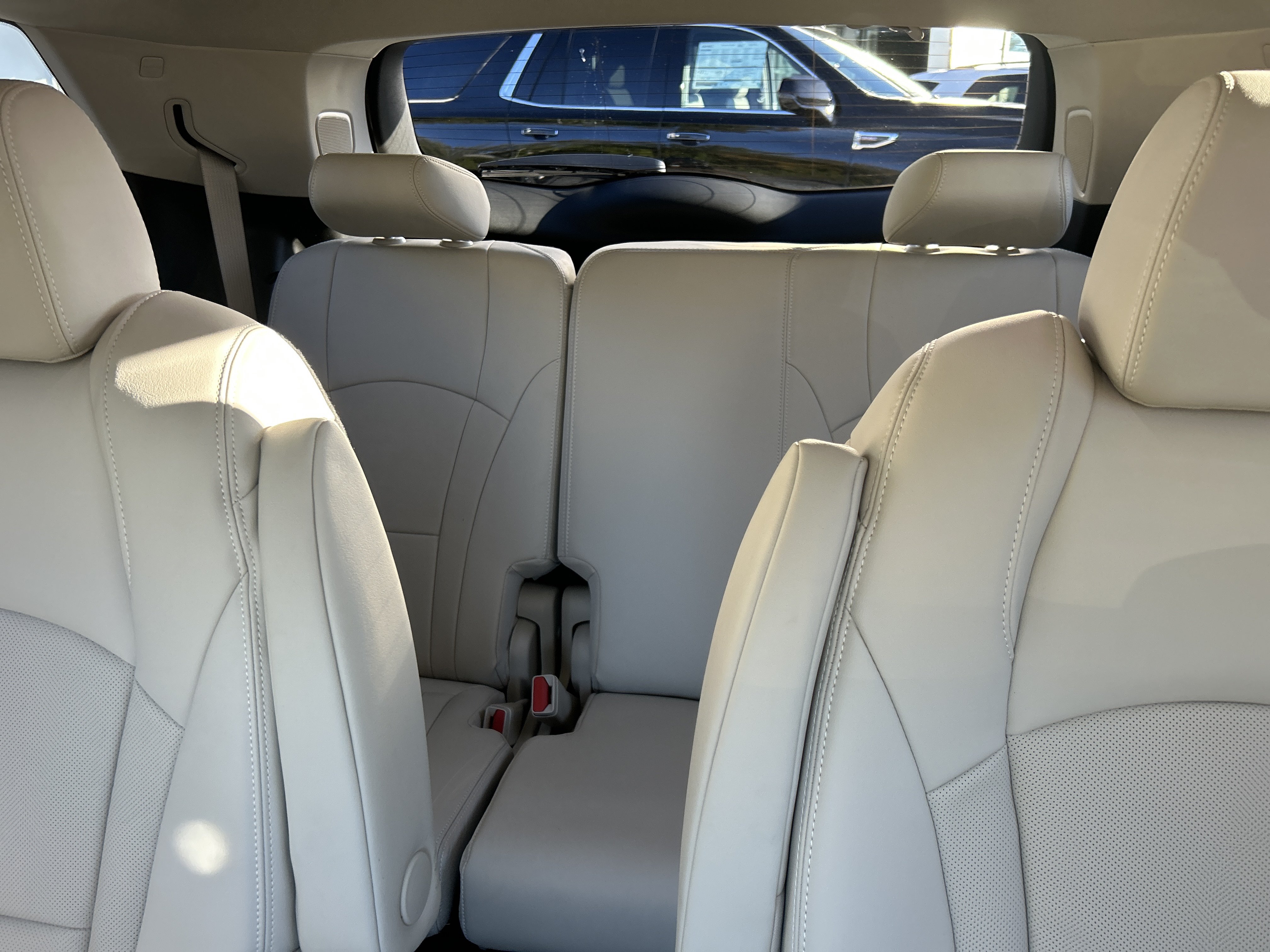 Used 2024 Buick Enclave Premium w/ Trailering Package, 5000 lbs. AWD/4WD image 25
