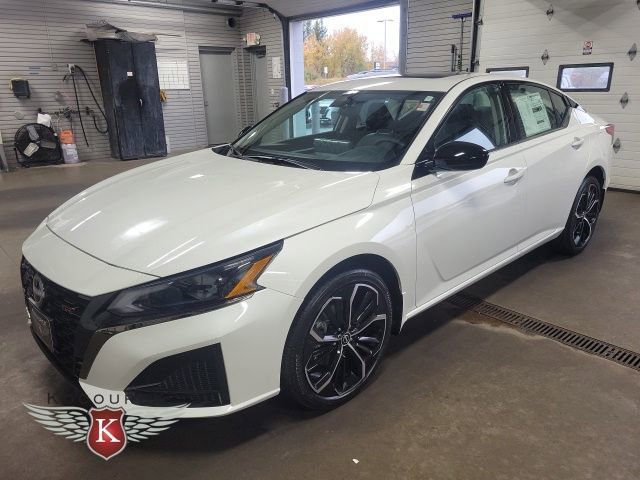 New 2025 Nissan Altima 2.5 SR w/ SR Premium Package