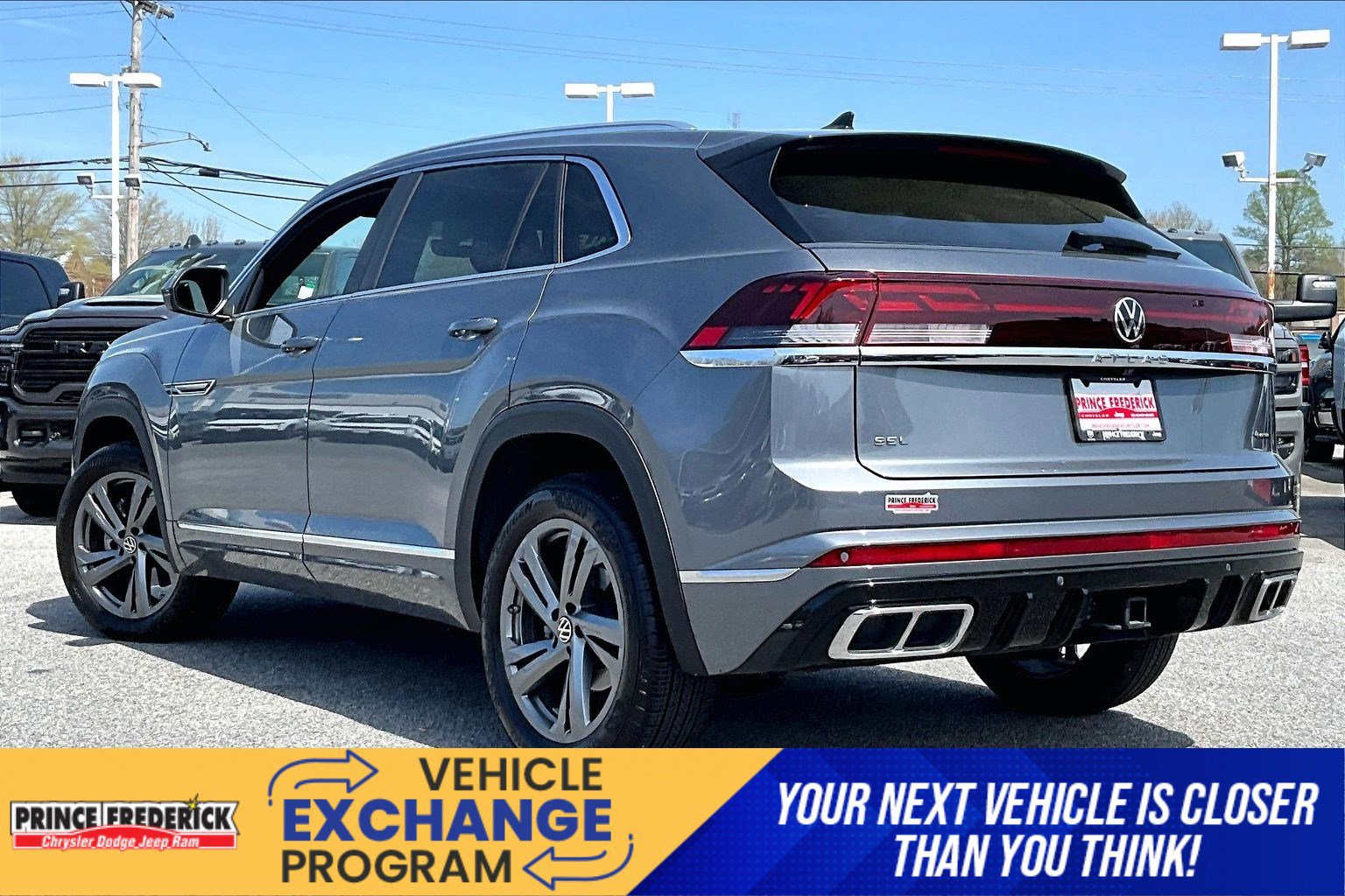 Used 2024 Volkswagen Atlas Cross Sport SEL R-Line AWD/4WD image 9