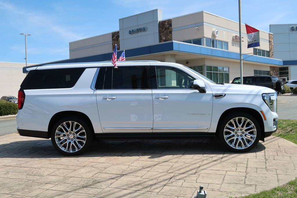 New 2026 GMC Yukon XL Denali w/ Denali Reserve Package image 4