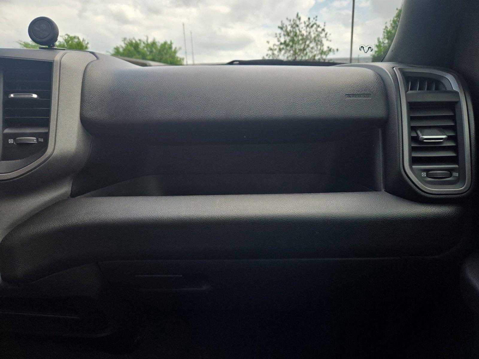 Used 2024 RAM 2500 Tradesman w/ Chrome Appearance Group image 20