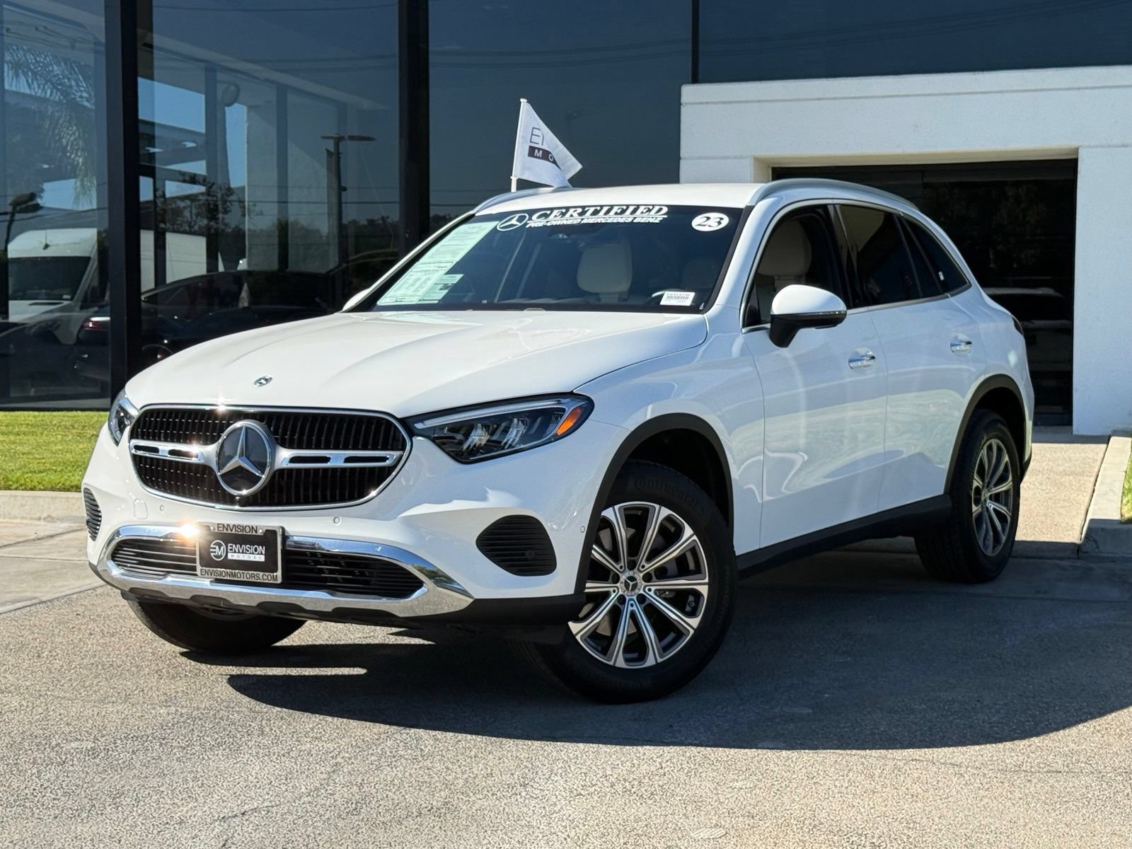 Used 2023 Mercedes-Benz GLC 300 image 2