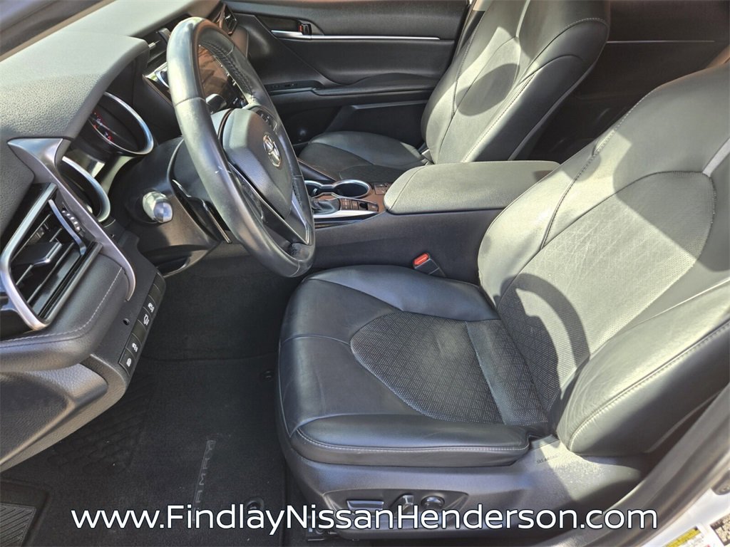 Used 2020 Toyota Camry XSE image 11