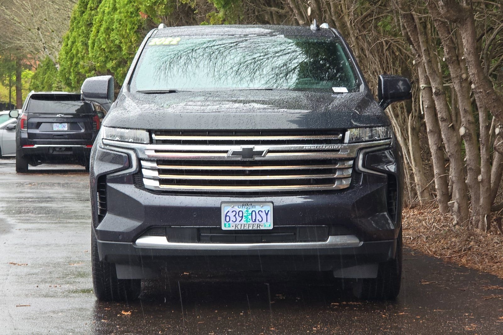 Used 2022 Chevrolet Suburban High Country w/ Premium Package AWD/4WD image 9