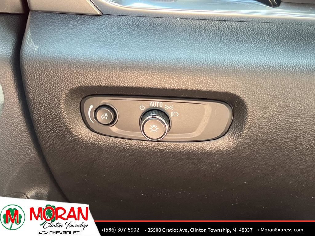 Certified 2023 Chevrolet Traverse LT FWD image 27