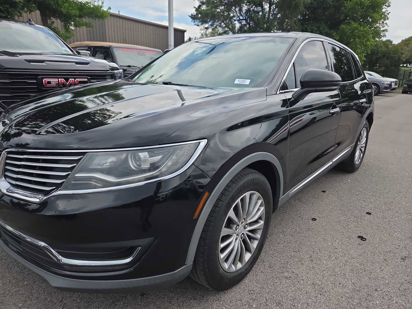 Used 2018 Lincoln MKX Select w/ Select Plus Package AWD/4WD image 9