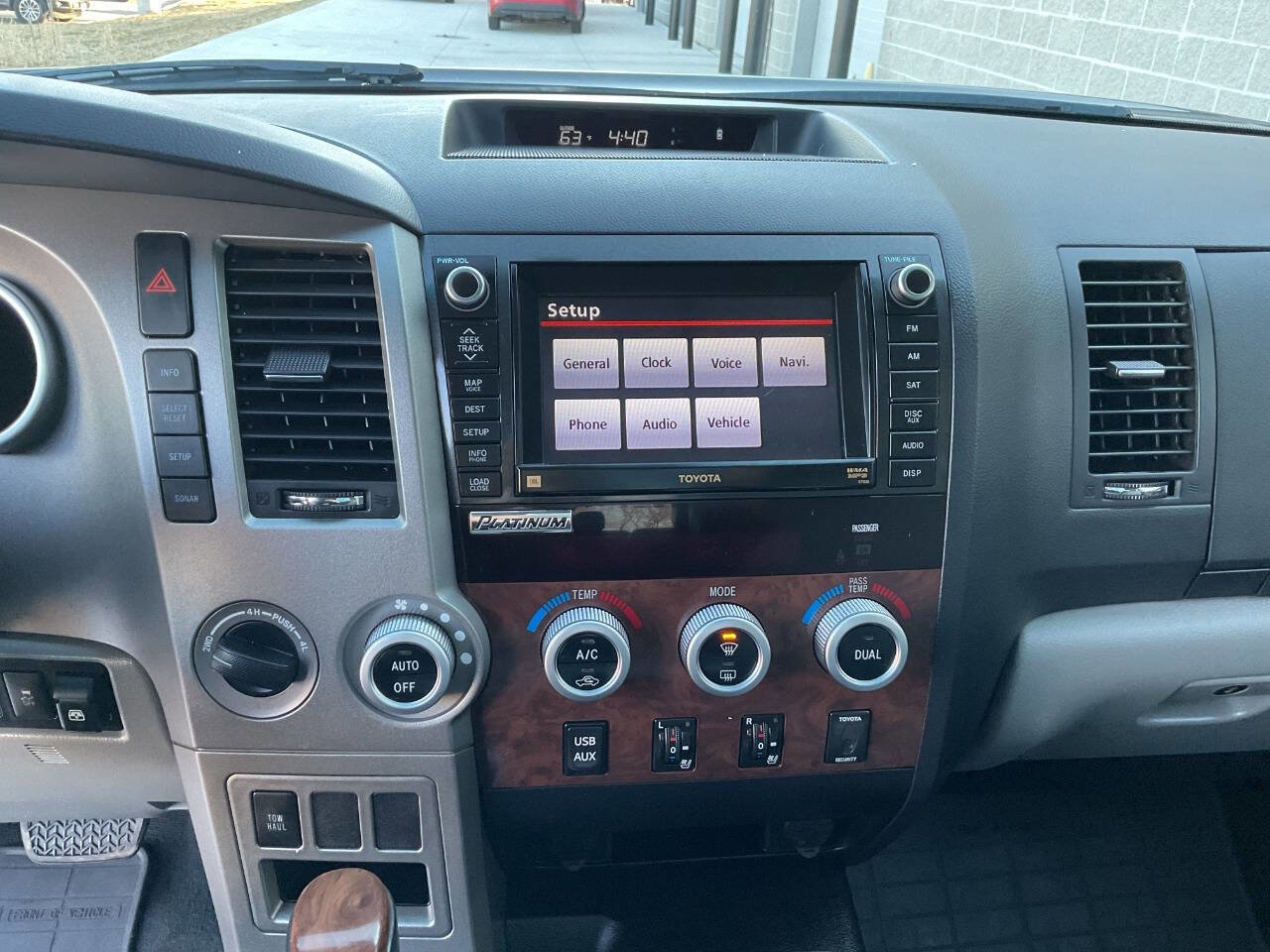 Used 2013 Toyota Tundra Platinum image 22