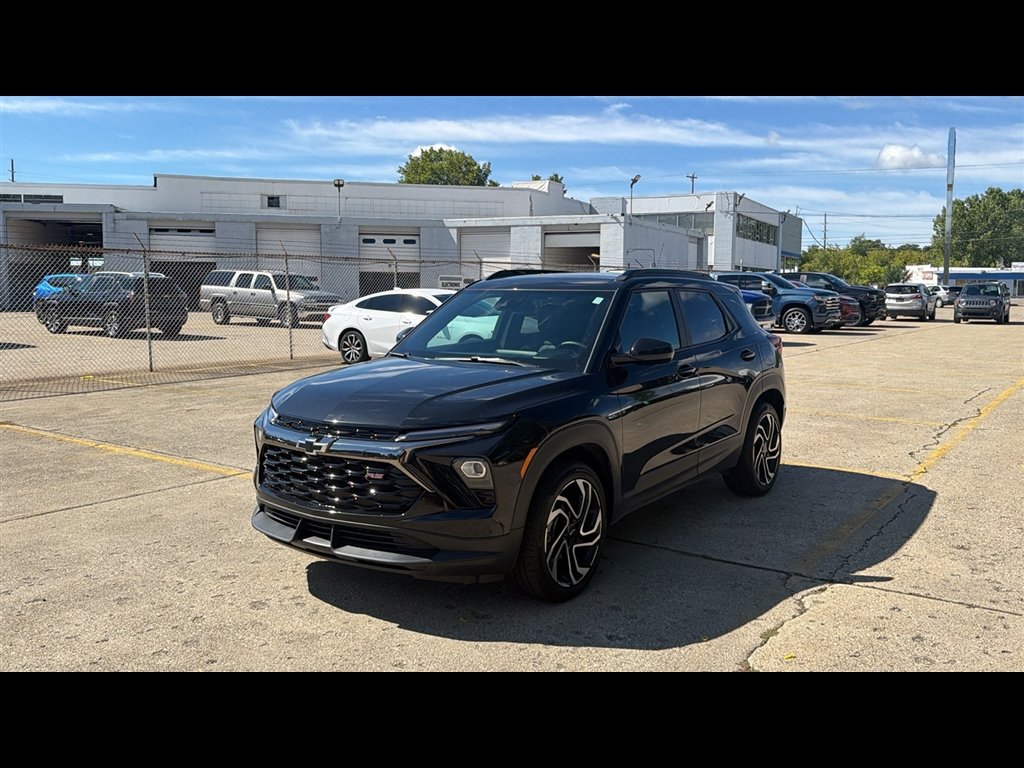 Used 2026 Chevrolet TrailBlazer RS w/ Convenience Package AWD/4WD image 2