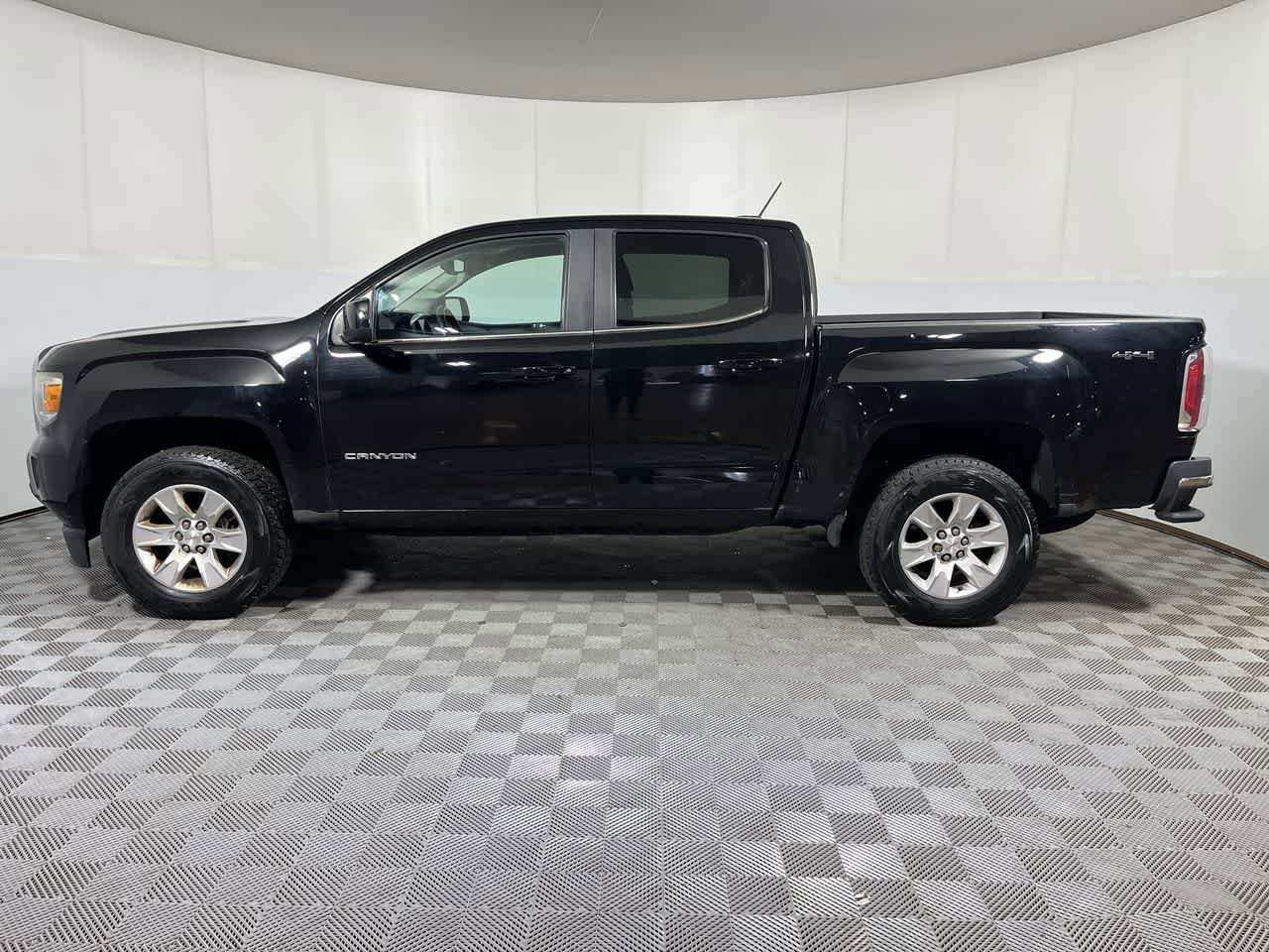 Used 2016 GMC Canyon SLE w/ SLE Convenience Package AWD/4WD image 5