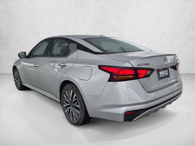 Used 2025 Nissan Altima 2.5 SV FWD image 7