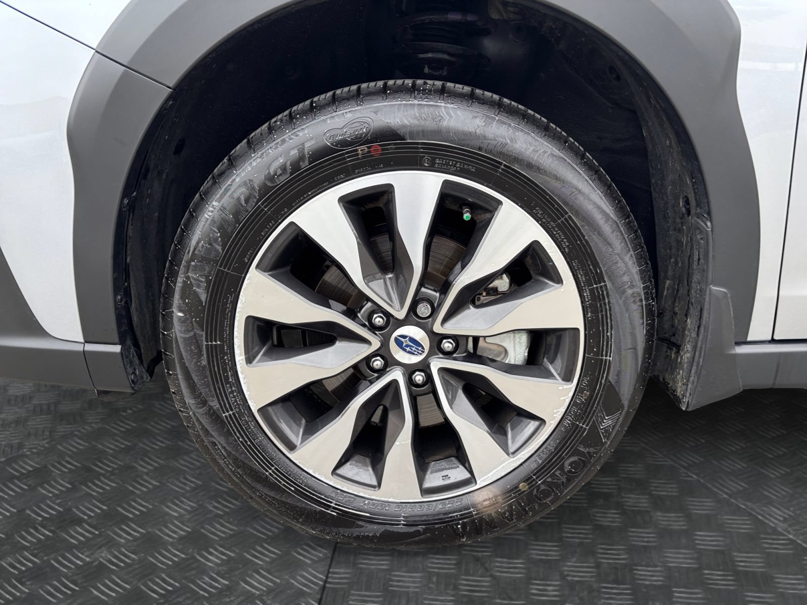 Used 2025 Subaru Outback Limited AWD/4WD image 9