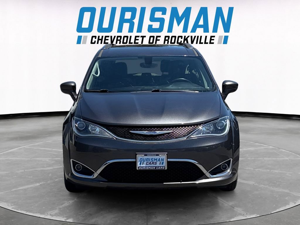 Used 2020 Chrysler Pacifica Touring-L FWD image 8