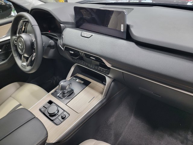 New 2026 MAZDA CX-90 3.3 Turbo w/ Premium Sport Pkg AWD/4WD image 16