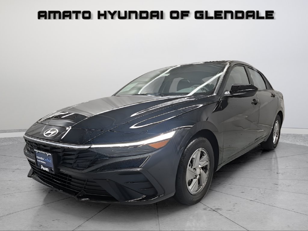 Certified 2026 Hyundai Elantra SE FWD image 1