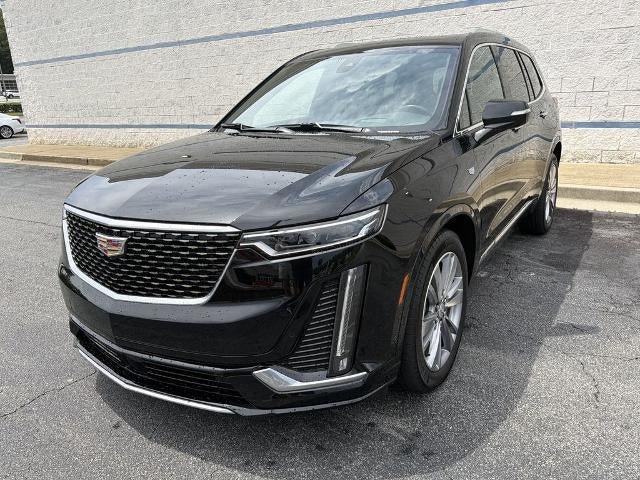 Used 2023 Cadillac XT6 Premium Luxury w/ Technology Package FWD image 4