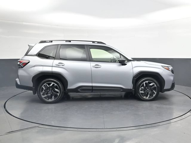 Used 2025 Subaru Forester Limited AWD/4WD image 3