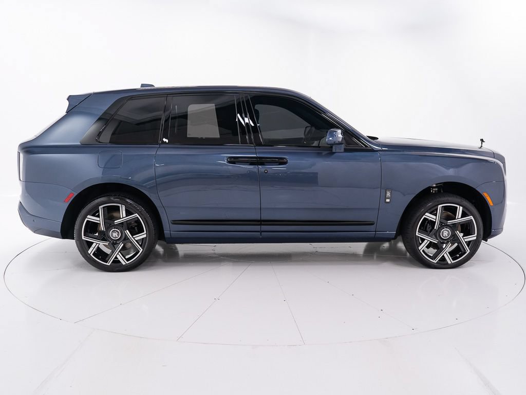 Certified 2025 Rolls-Royce Cullinan Black Badge AWD/4WD image 6