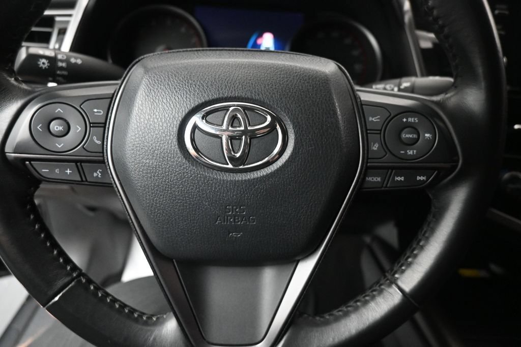 Used 2023 Toyota Camry XSE FWD image 16
