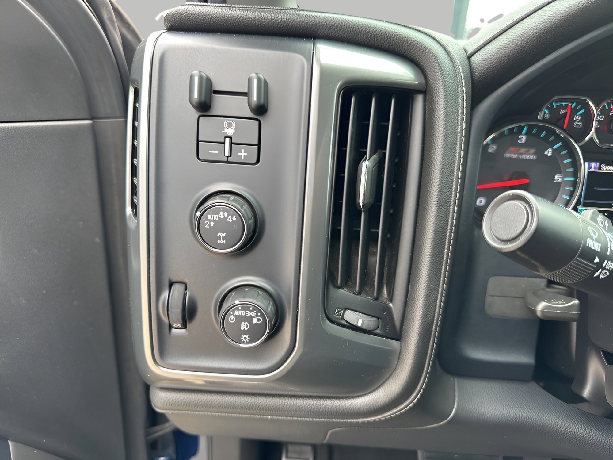 Used 2017 Chevrolet Silverado 1500 LTZ Z71 w/ LTZ Plus Package image 20