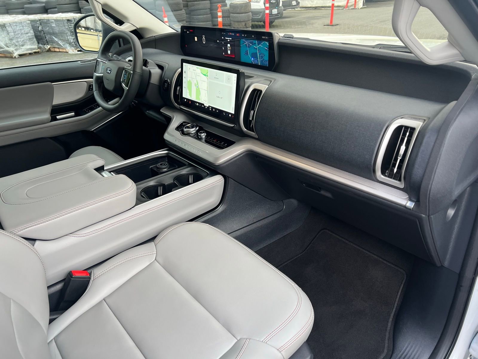 Used 2025 Ford Expedition Active image 20