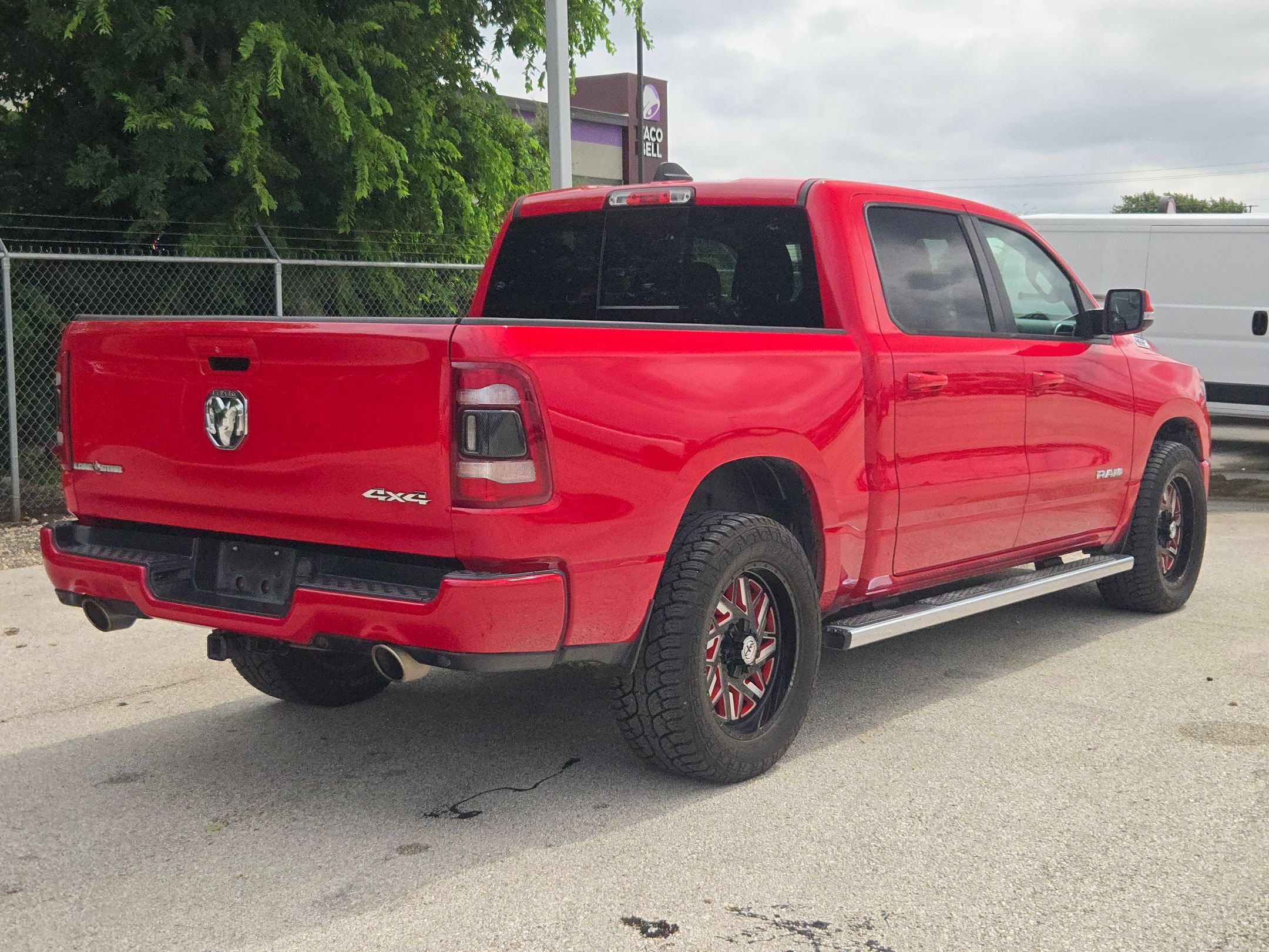 Used 2019 RAM 1500 Big Horn AWD/4WD image 3
