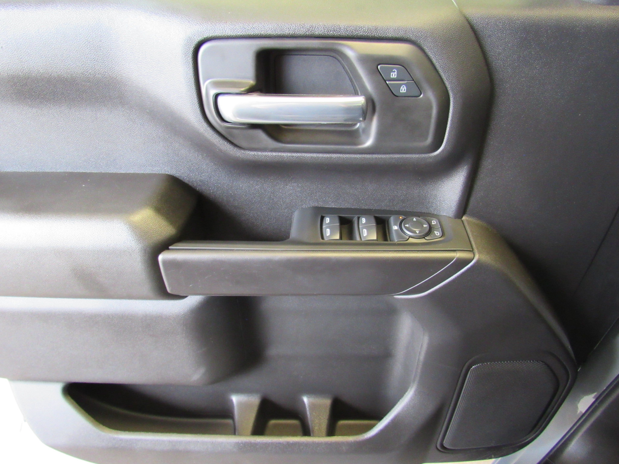 Used 2024 Chevrolet Silverado 1500 Custom w/ LPO, Dark Essentials Package AWD/4WD image 12