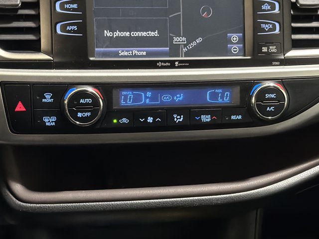 Used 2014 Toyota Highlander XLE AWD/4WD image 33