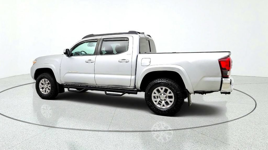 Used 2019 Toyota Tacoma SR5 AWD/4WD image 7
